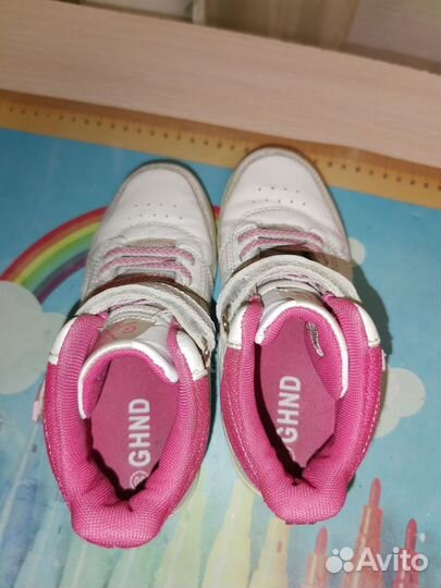 Ботинки на девочку 30 р