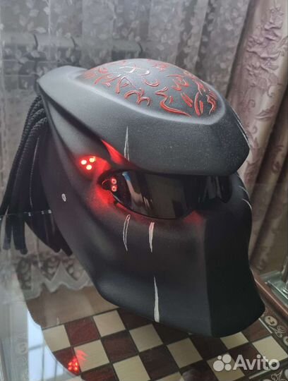 Мотошлем Хищник