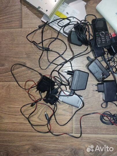 Телефоны, Блоки питания, Роутеры, сд-приводы