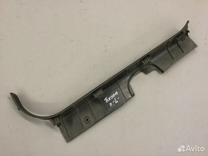 Накладка на порог внутренняя Хендэ Туксан 04-10г