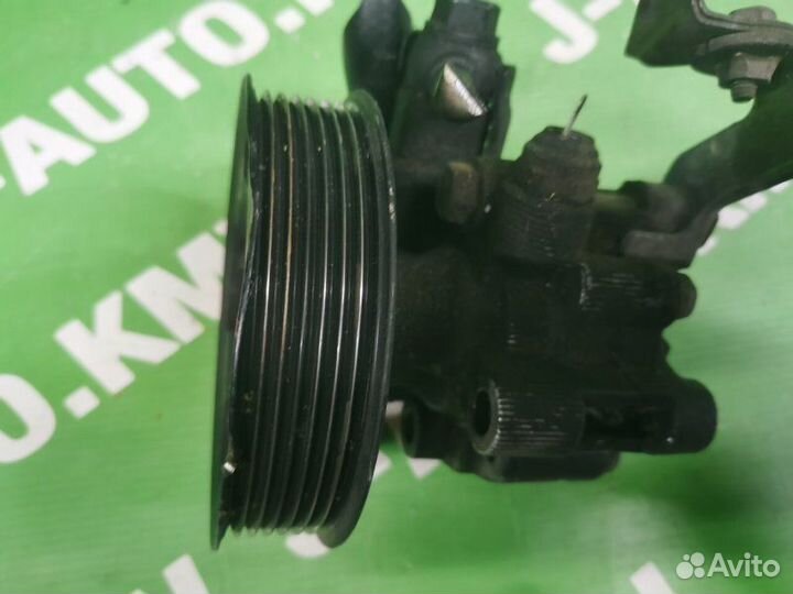 Насос гур Toyota Wish 1