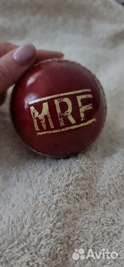 Мяч для крикета MRF
