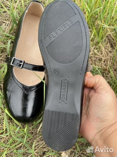 Новые кожаные туфли