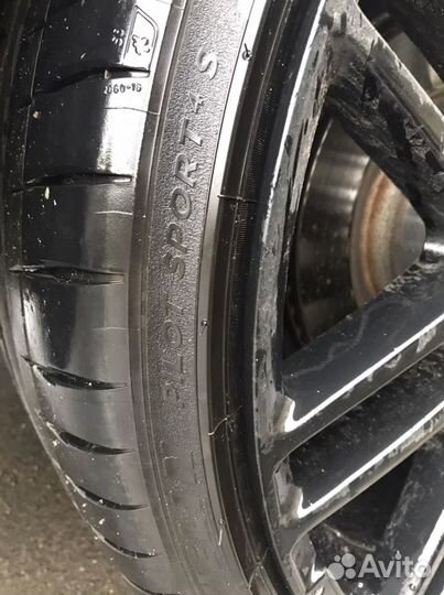 Michelin Pilot Sport 4 255/30 R22