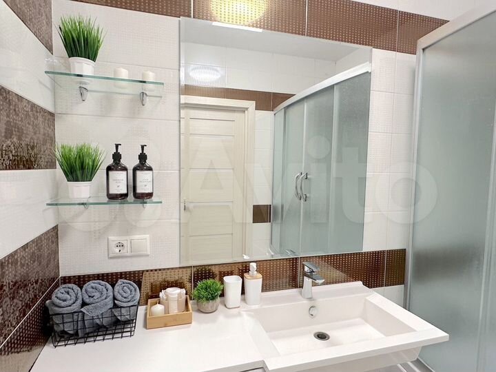 2-к. квартира, 49 м², 8/15 эт.