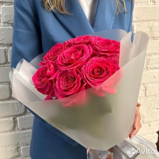 Букет из 7 малиновых роз