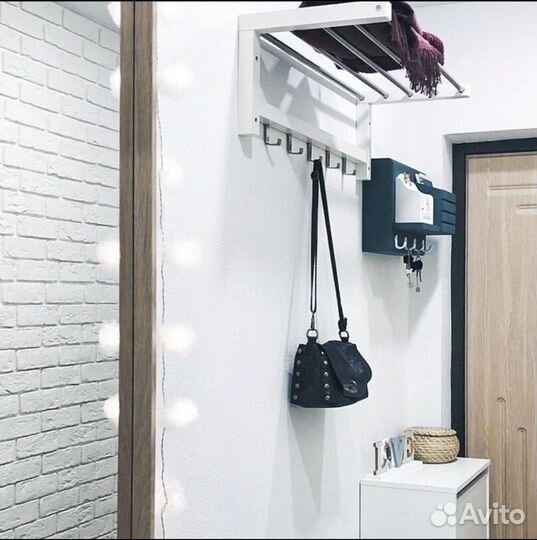 Ключница закрывает щиток