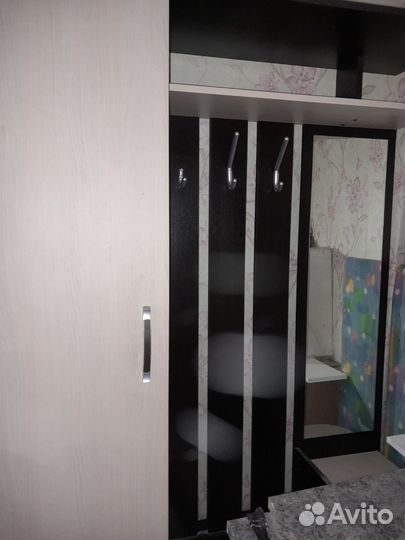 Прихожая со шкафом бу