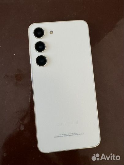 Samsung Galaxy S23, 8/256 ГБ