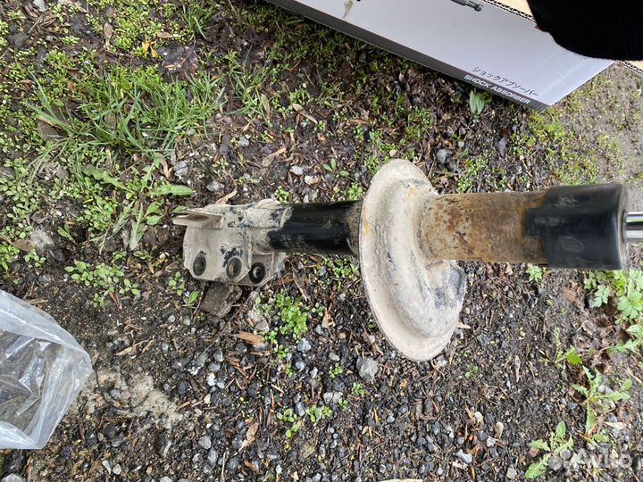 Стойка амортизатор suzuki sx4 2007