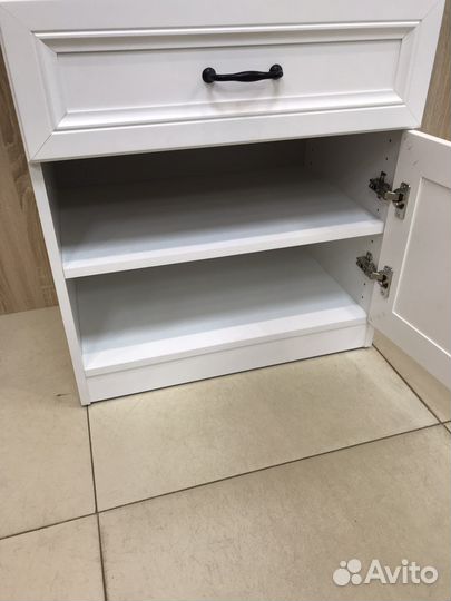 Тумба в прихожую или спальню