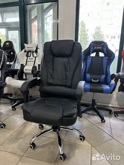 Офисное кресло