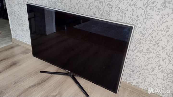 LED телевизор Samsung