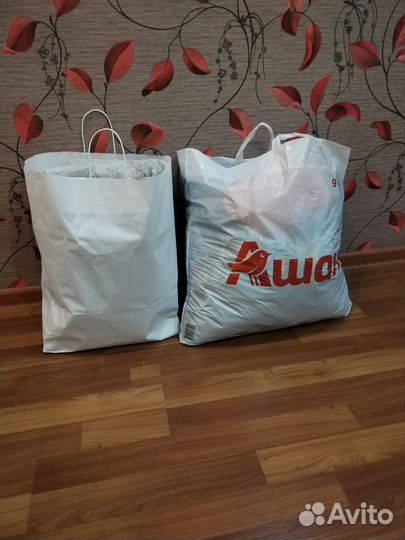 Отдам бесплатно женские вещи 48