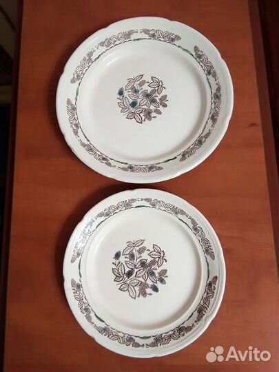 Тарелки разные