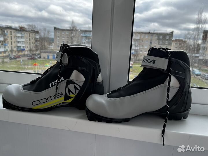 Лыжные ботинки для беговых лыж