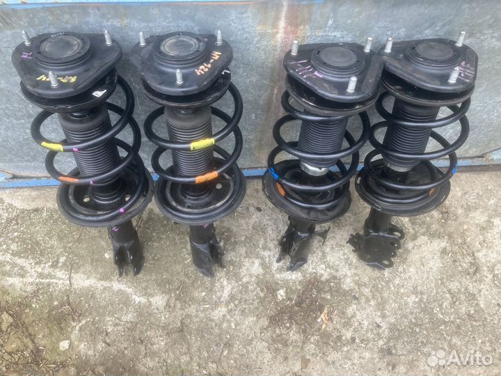 Продам амортизаторы Corolla 120-150 Европа