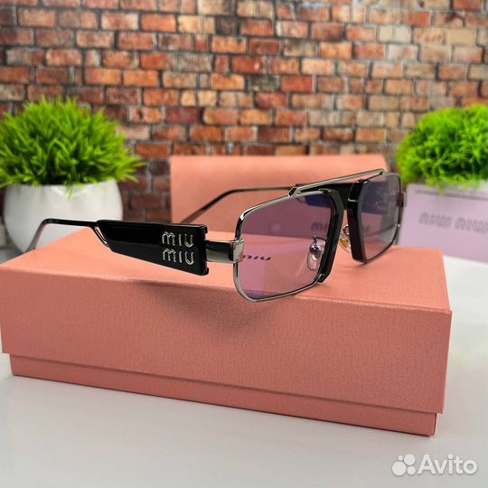 Солнцезащитные очки miu miu