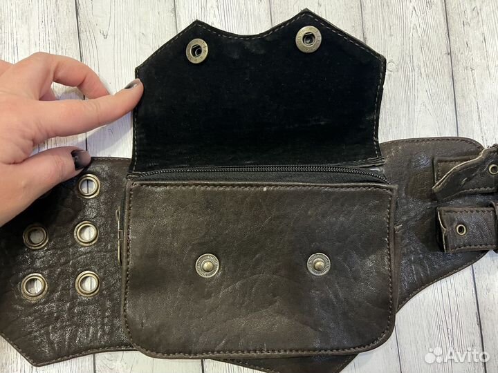 Кожаный пояс с карманами в стиле стимпанк