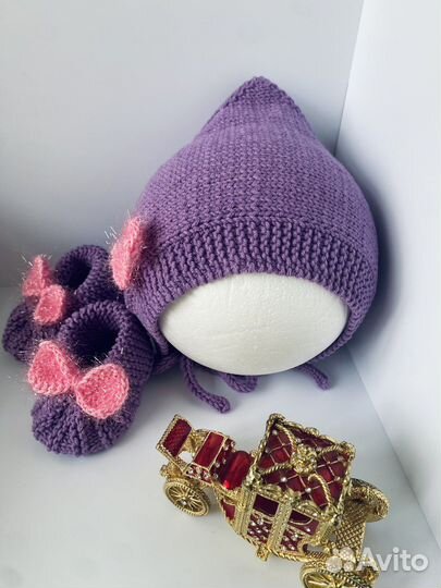 Пинетки и чепчик