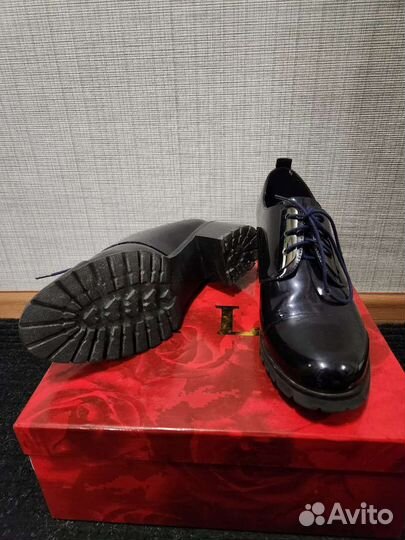 Ботинки женские