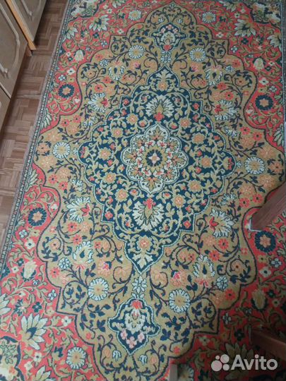 Ковер напольный