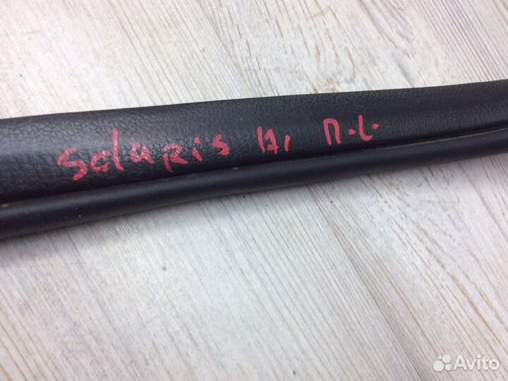 Уплотнитель двери передней левый Hyundai Solaris