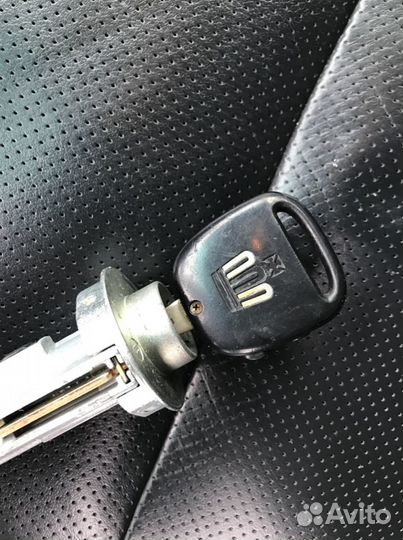 Замок зажигания ключ Toyota crown jzs175
