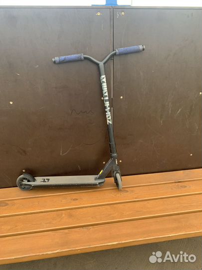 Трюковой самокат reaction