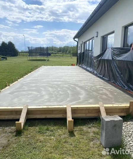 Фундамент Бетонные работы Отмостка Заливка двора