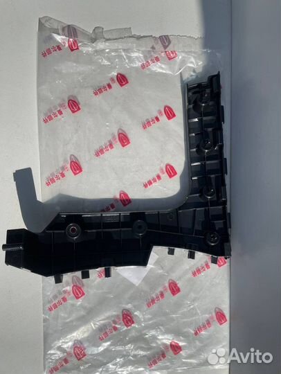 Кронштейн/Крепления заднее правое 2804212HF01