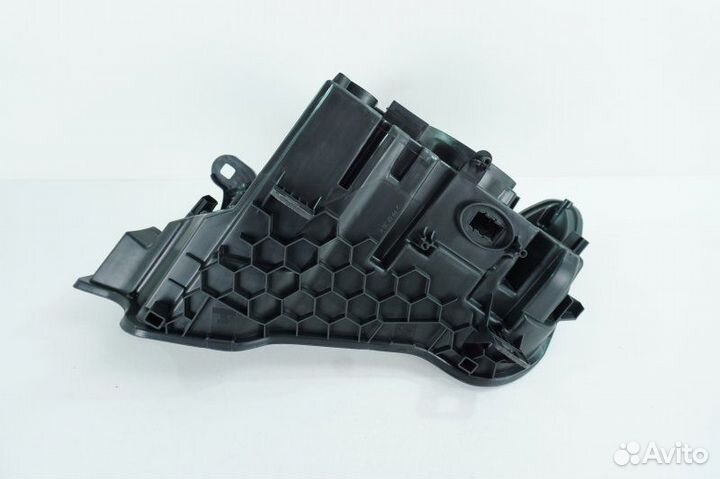 Корпус фары правый Bmw X3/X4 F25/F26 2014-2018