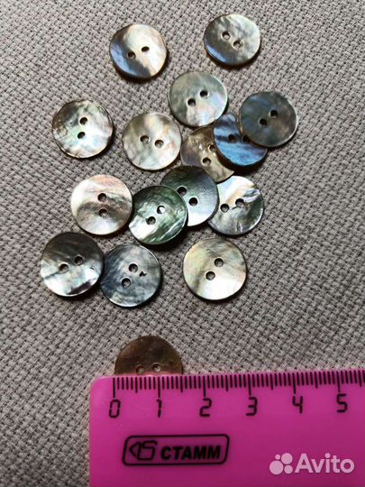 Пуговицы