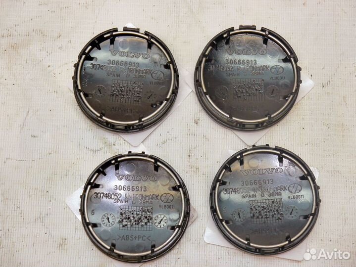 Заглушка крышка литого диска Вольво обьемная