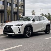 Lexus UX 2.0 CVT, 2022, 50 км, с пробегом, цена 4 200 000 руб.