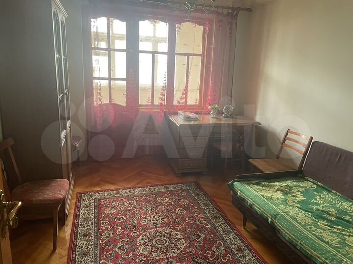 3-к. квартира, 65 м², 3/5 эт.