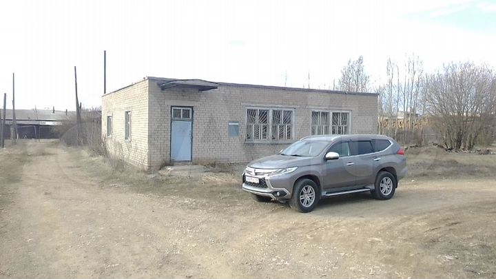 Здание. Есть газ 180.6 м²