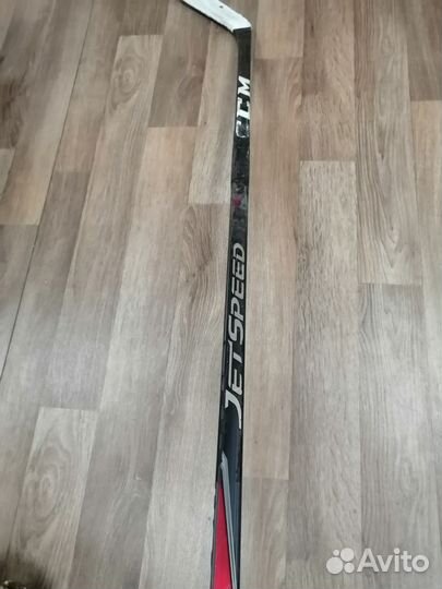 Клюшка хоккеная