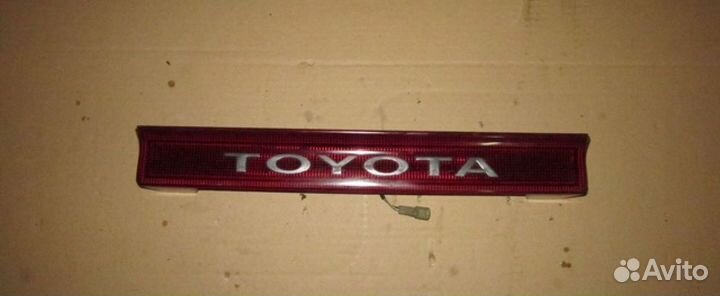 Вставка средняя Toyota Estima, CXR10, CXR20,TCR20