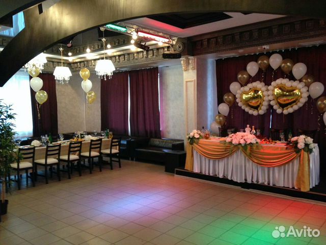 Банкетный зал, ведущие на мероприятие