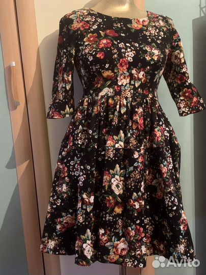 Платья женское нарядная плотная ткань