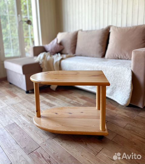 Столик журнальный кофейный на колесиках деревянный