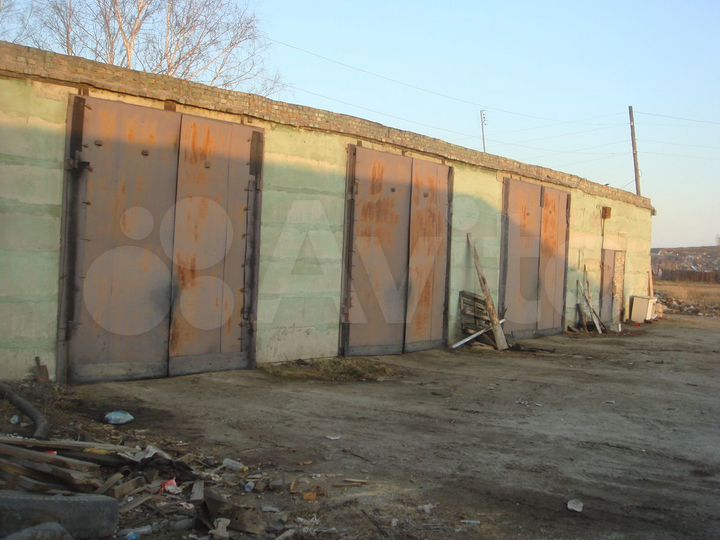 Гараж, > 30 м²