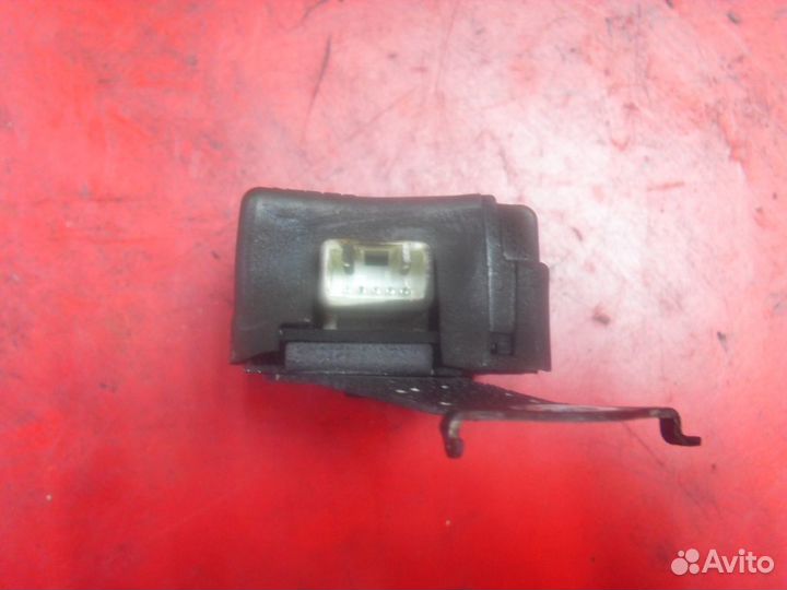 Блок управления центральным замком Toyota Camry