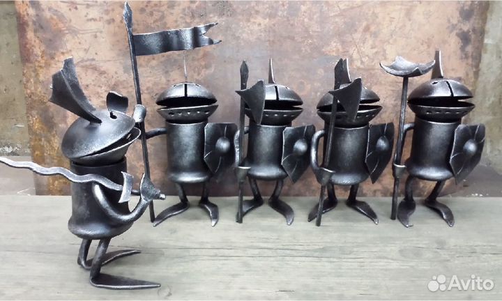 Кованые фигурки рыцарей