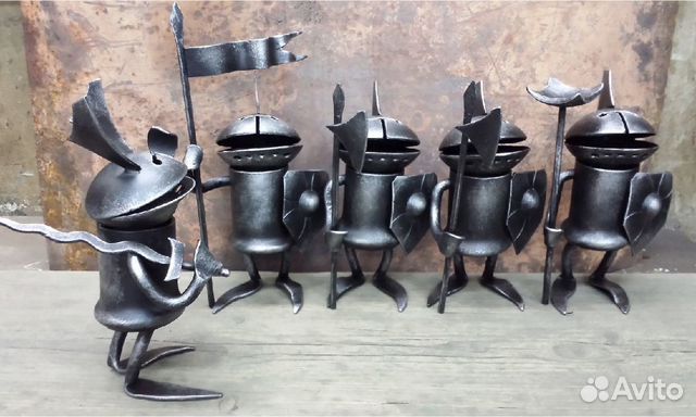 Кованые фигурки рыцарей
