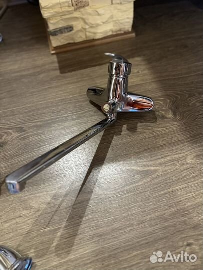 Сместитель в ванную,с душем