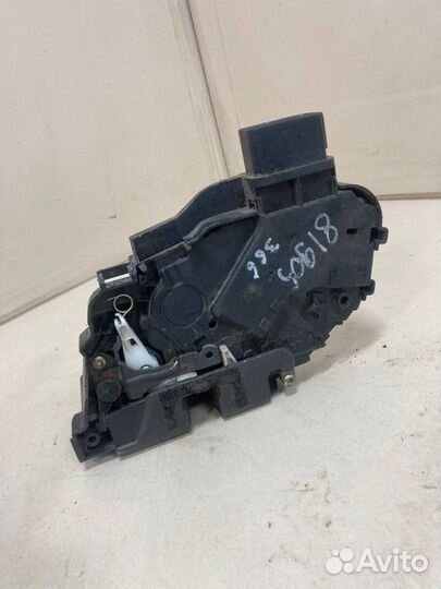 Замок двери передней левой Ford Focus