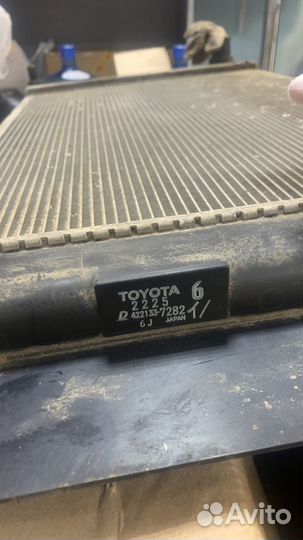 Радиатор оригинал Toyota Corolla 150