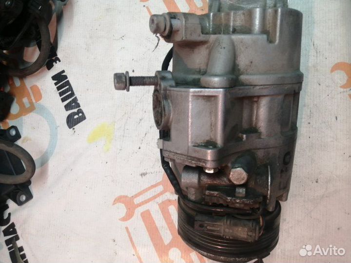 Компрессор кондиционера Bmw X5 E70